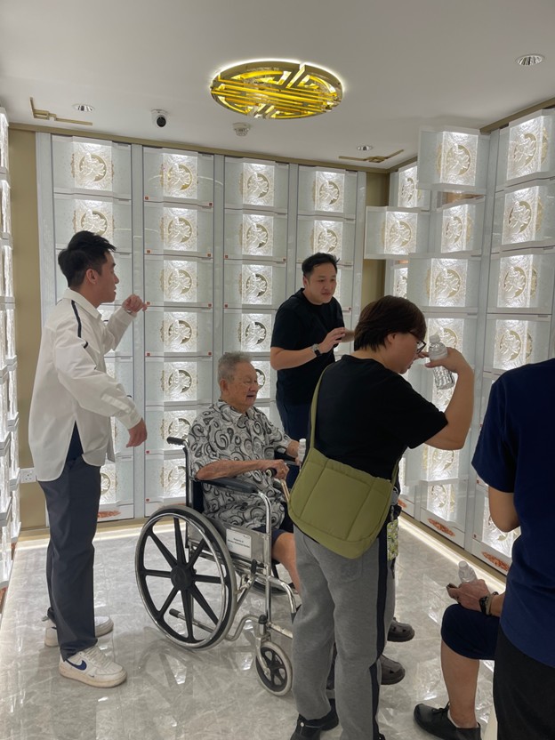 Nirvana Agent Service / 富贵山庄专业代理带看 / 室内骨灰阁风水考察 / 如何选择合适的灵位