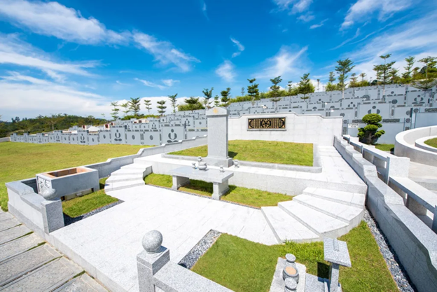 Nirvana Family Plot / 山坡墓位设计 / 家族福地风水考察 / 富贵山庄户外墓园环境